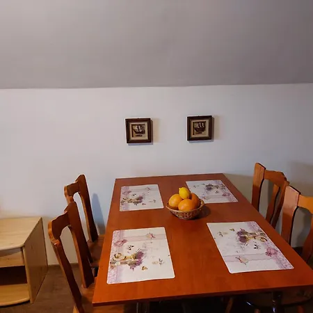 Hanol Apartmanhaz *