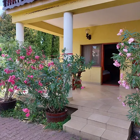 Hanol Apartmanhaz 아파트