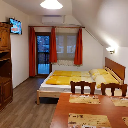 Hanol Apartmanhaz Apartment