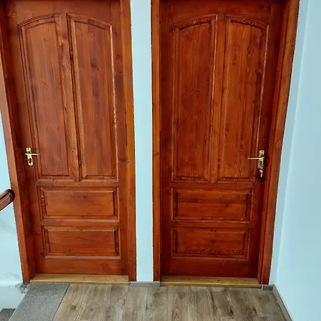 Hanol Apartmanhaz *
