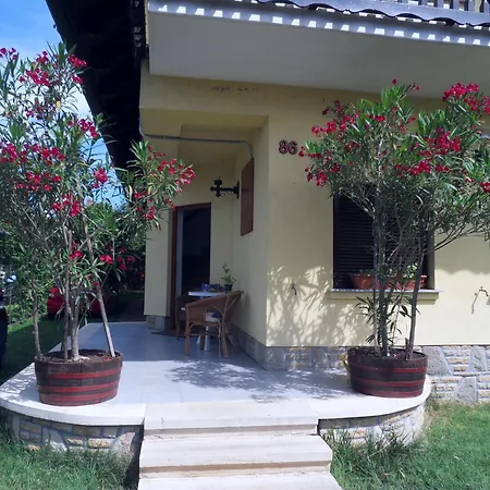 Hanol Apartmanhaz * Balatonlelle