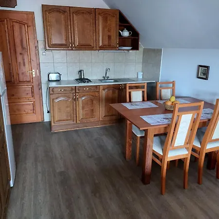 Hanol Apartmanhaz 아파트 발라톤엘