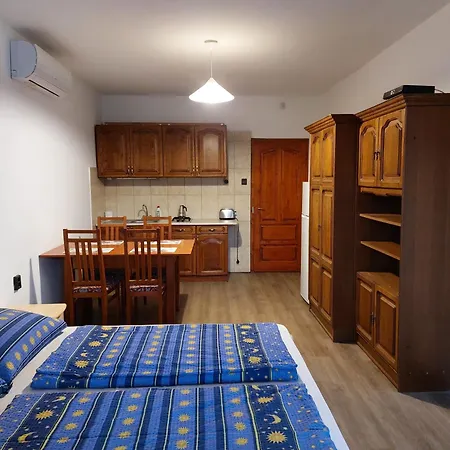 Hanol Apartmanhaz * Балатонлелле