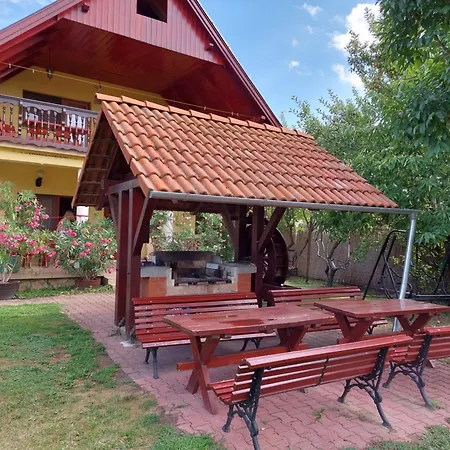 Hanol Apartmanhaz Apartment