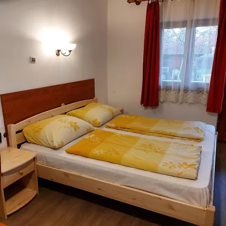 Hanol Apartmanhaz *
