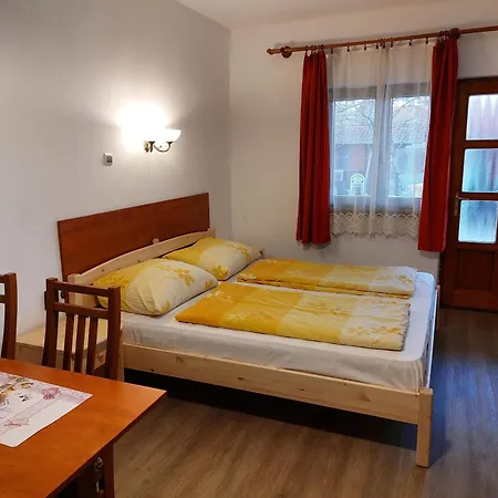 Hanol Apartmanhaz Apartment *