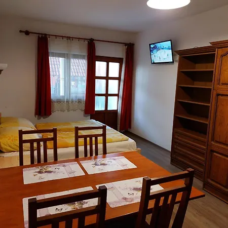 Hanol Apartmanhaz Apartment *