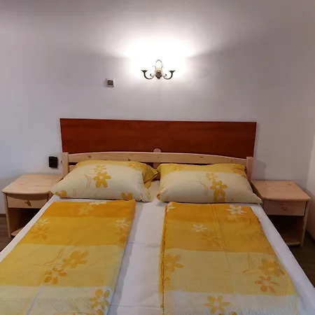 Hanol Apartmanhaz Apartment *