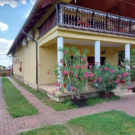 Hanol Apartmanhaz 아파트