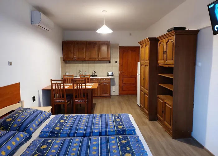 Hanol Apartmanhaz * Balatonlelle