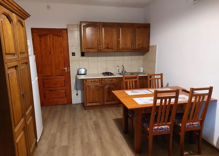 Hanol Apartmanhaz * Balatonlelle