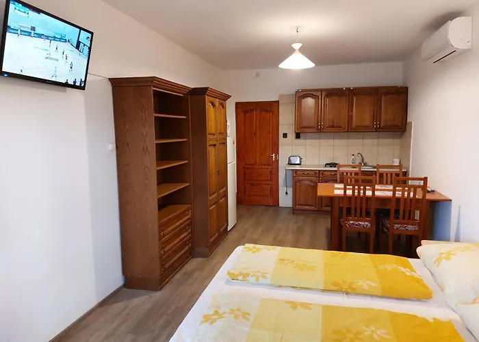 Apartament Hanol Apartmanhaz *